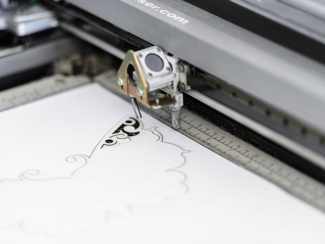 creation plaquette agence communication dax fablab main