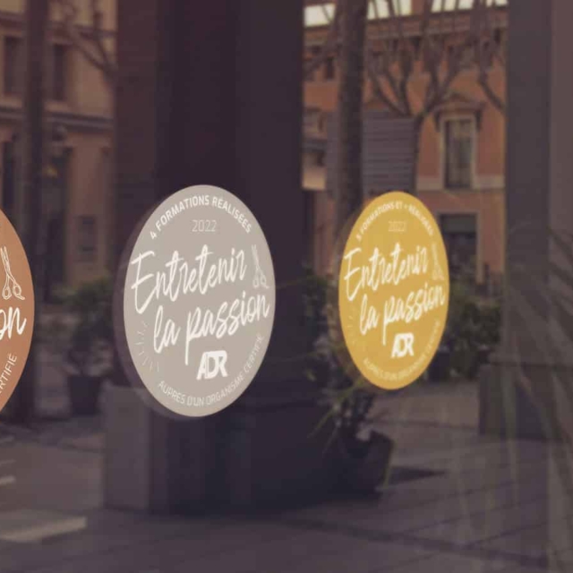 agence communication graphisme site internet redaction adr stickers couv